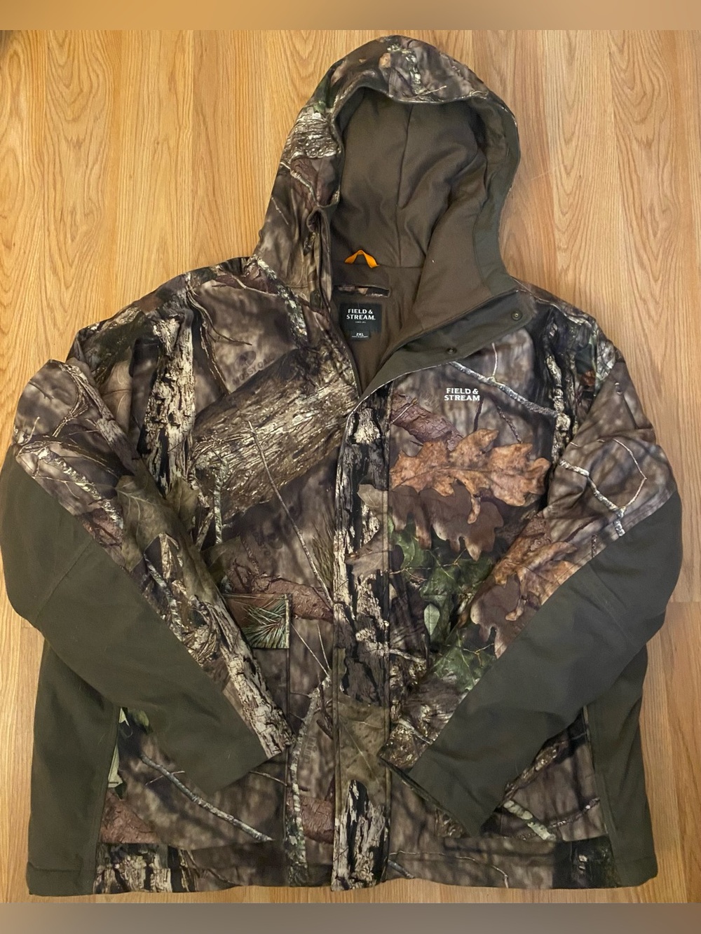 Field & Stream Men's Realtree Camo Hooded Puffer with Olive Panels